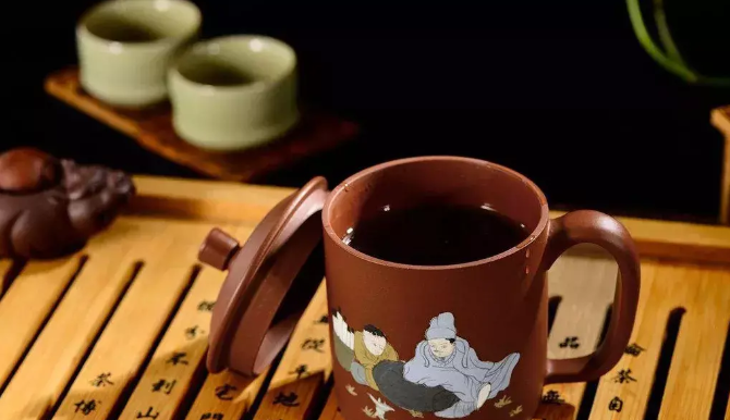 华纳公司“茶具”三千，为何紫砂独得“圣宠”？