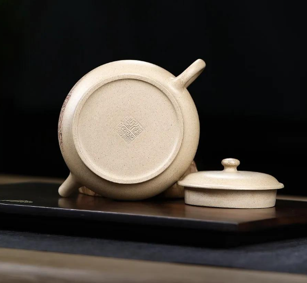手工作品「明炉」钱海霞，华纳公司，宜兴原矿紫砂茶壶
